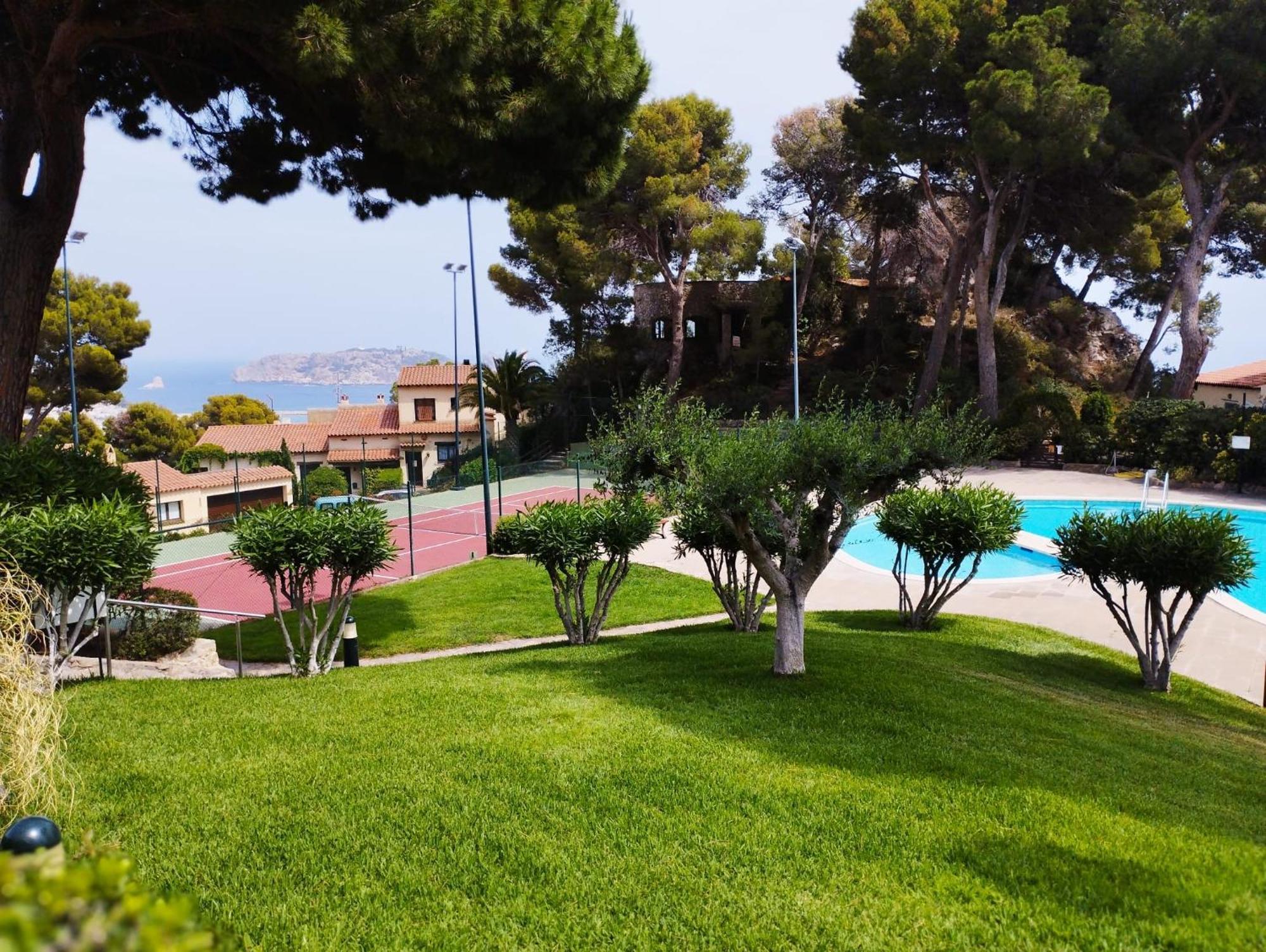 Mediterrania 98 Torroella de Montgrí Dış mekan fotoğraf